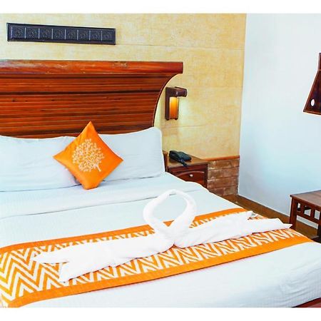 Hotel Mart View Kochi Ngoại thất bức ảnh