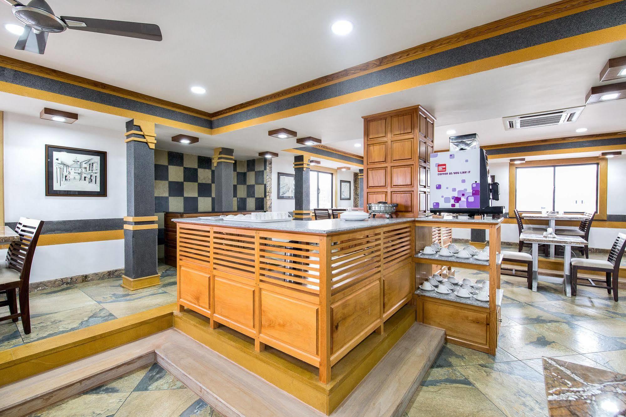 Hotel Mart View Kochi Ngoại thất bức ảnh