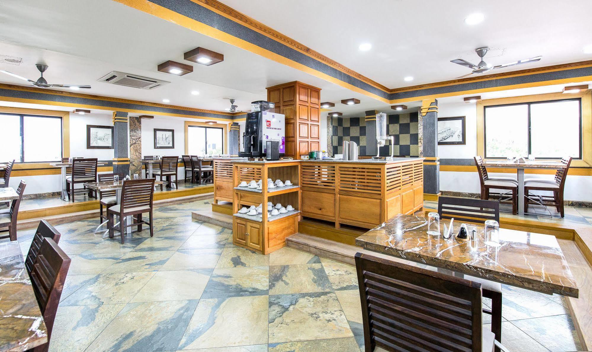 Hotel Mart View Kochi Ngoại thất bức ảnh
