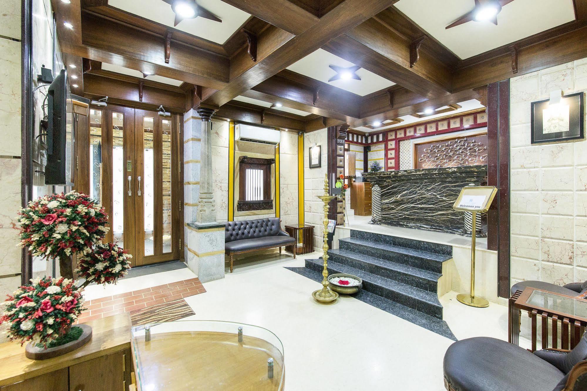Hotel Mart View Kochi Ngoại thất bức ảnh